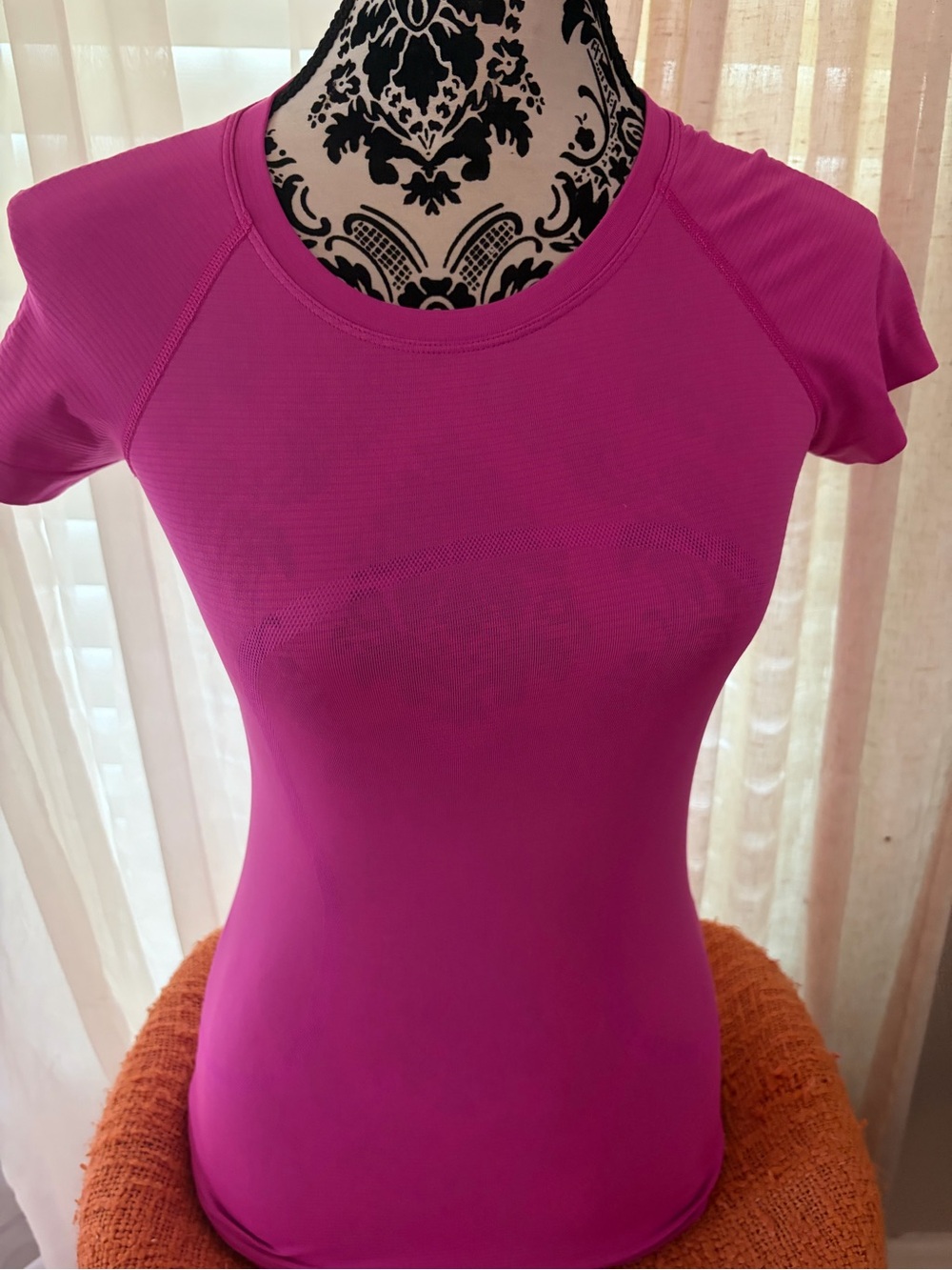 Lululemon Women’s Short-Sleeve Performance Tee - purplish pink size xs